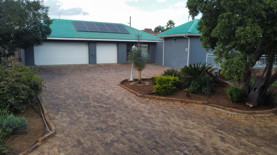 3 Bedroom Property for Sale in Vaalpark Free State